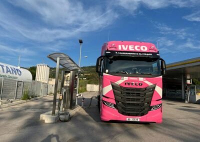 IVECO S-WAY Giro D'Italia fronte