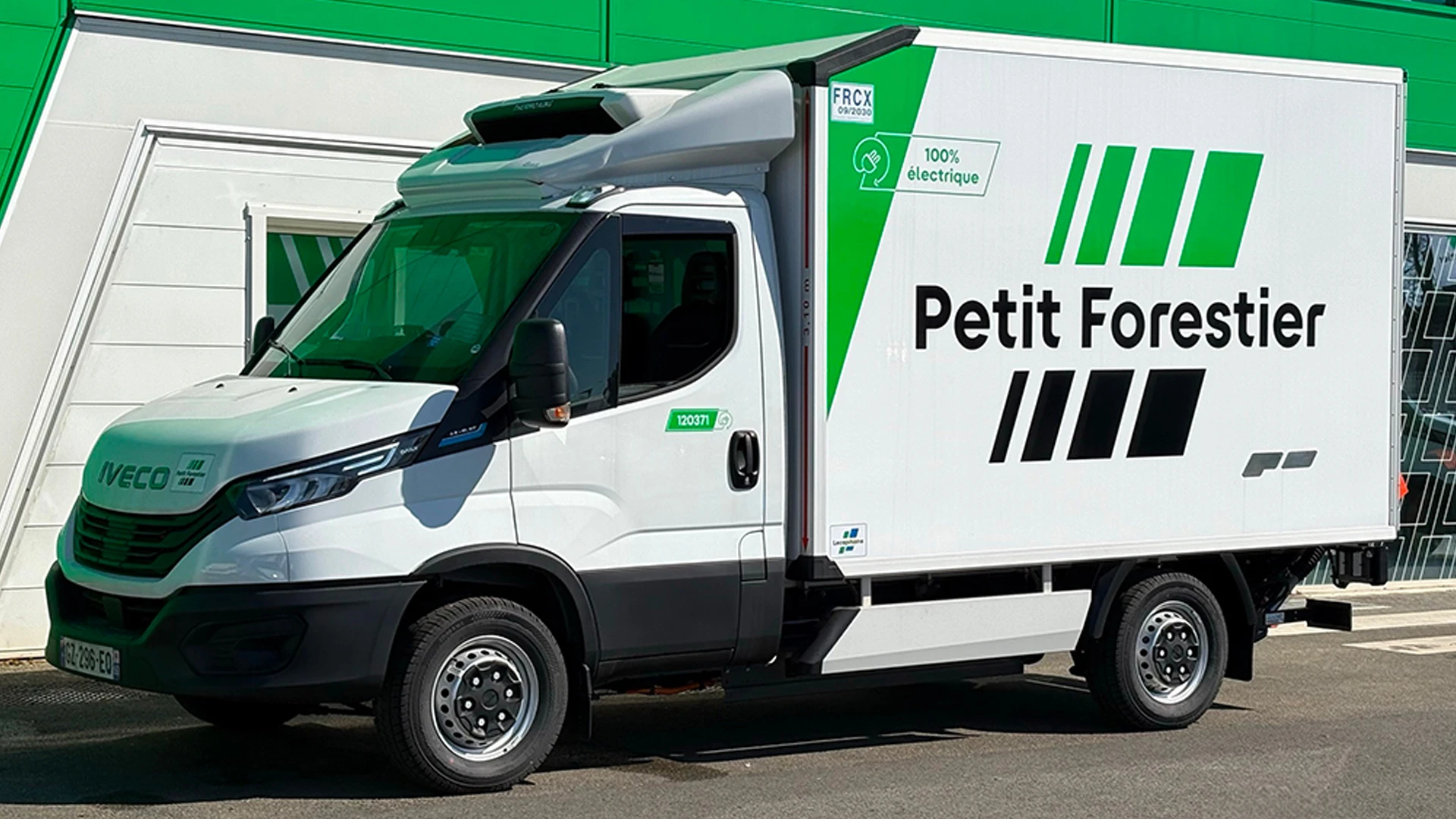 IVECO eDaily Petit Forestier: quasi 300 veicoli elettrici per la logistica refrigerata IVECO eDaily Petit Forestier: quasi 300 veicoli elettrici per la logistica refrigerata