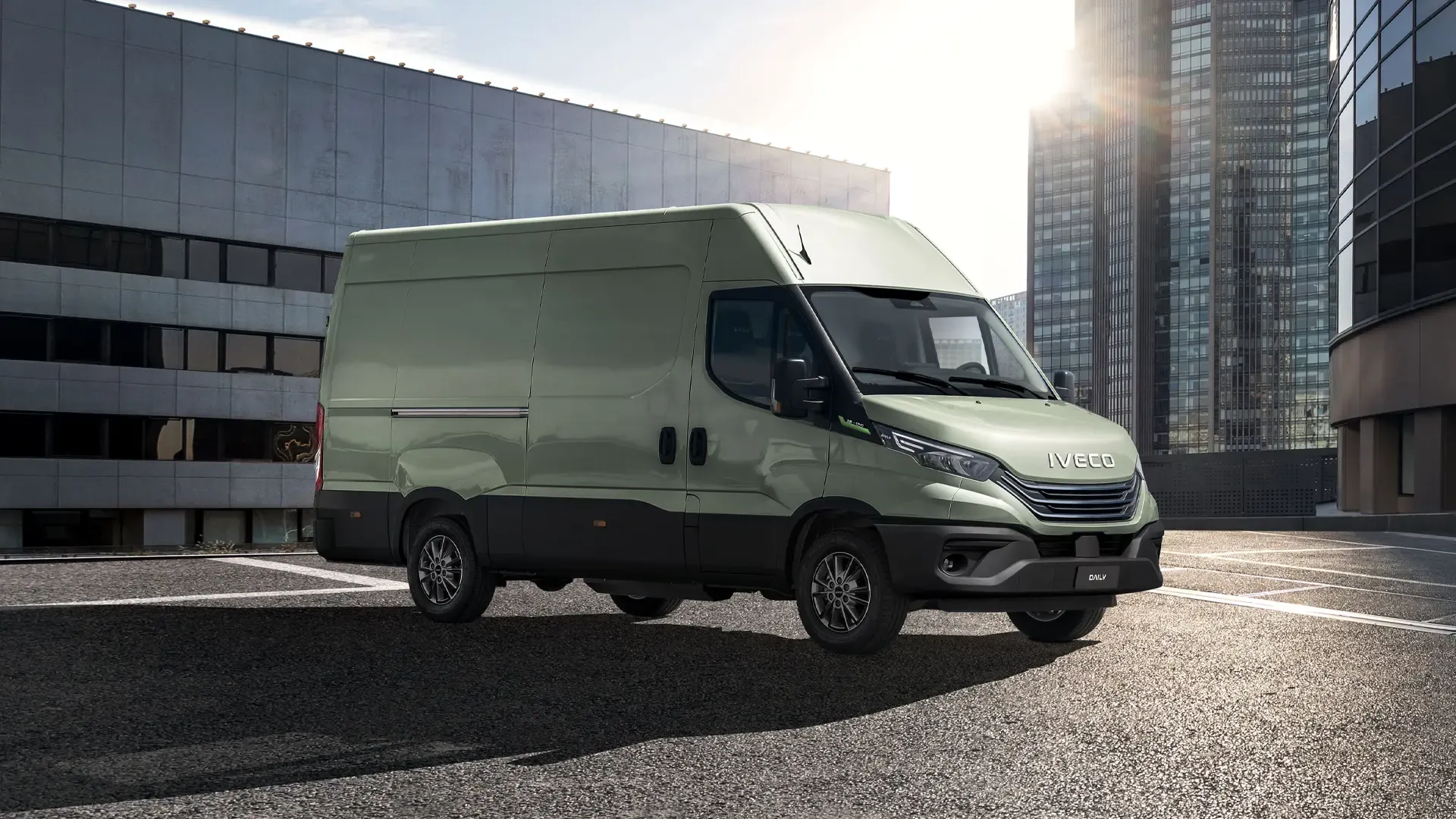 IVECO Daily furgone verde targa telematics