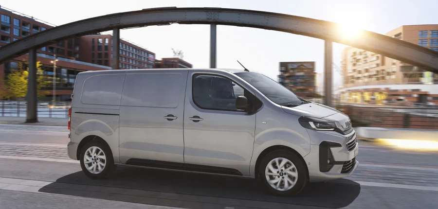 veicoli-commerciali-elettrici-iveco-biella Logo IVECO