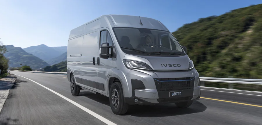 veicoli-commerciali-elettrici-iveco-novara Logo IVECO