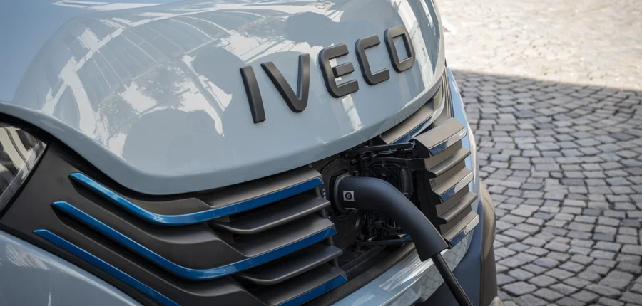 Logo IVECO