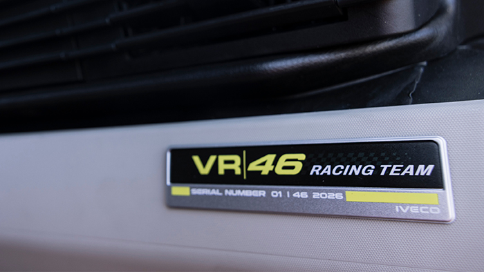 iveco-s-way-vr6-racing-team-placca-numerata iveco s way vr6 racing team placca numerata