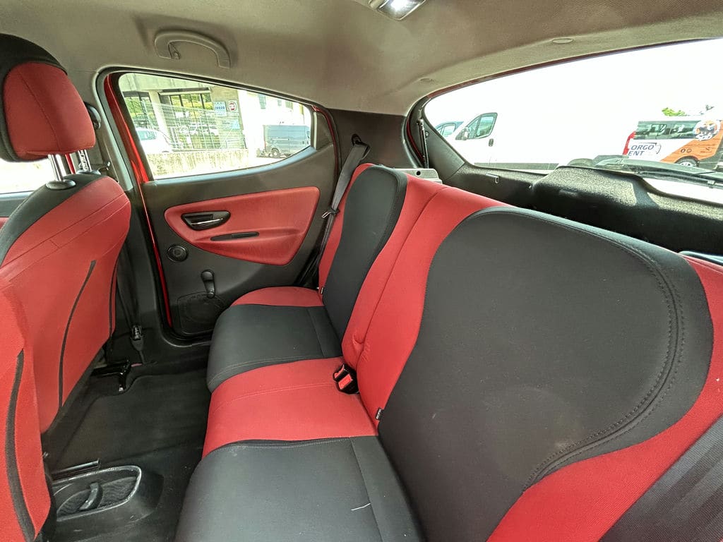 Lancia Ypsilon