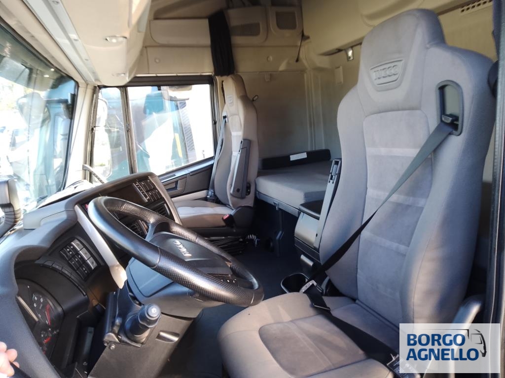 Scania R 164