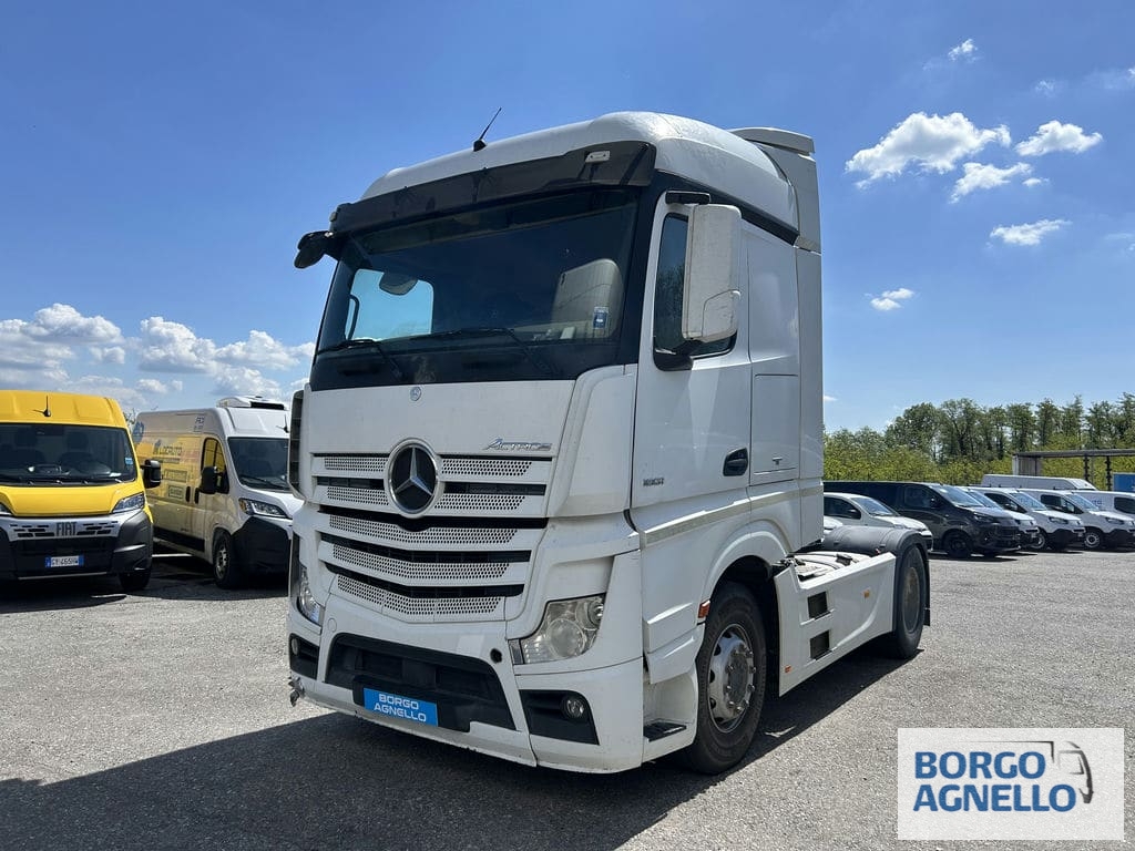 Mercedes EM992XP (1)