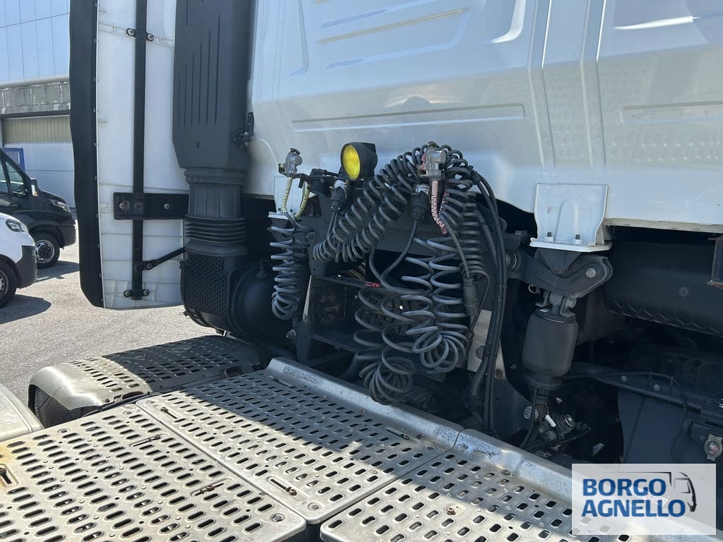 Iveco S-WAY AS440S48 T/P