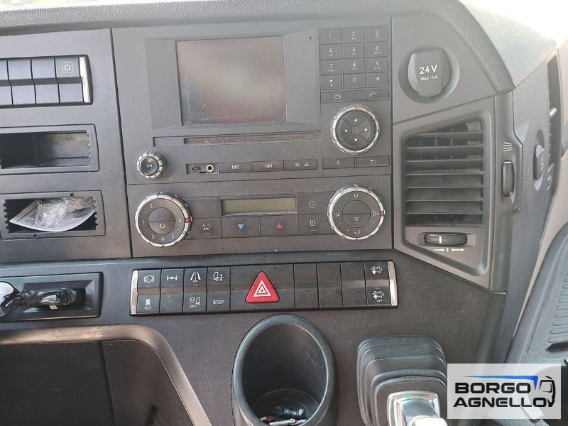FE898TJ_11.jpg