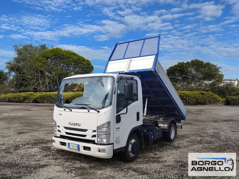Isuzu N35