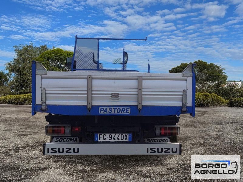 Isuzu N35