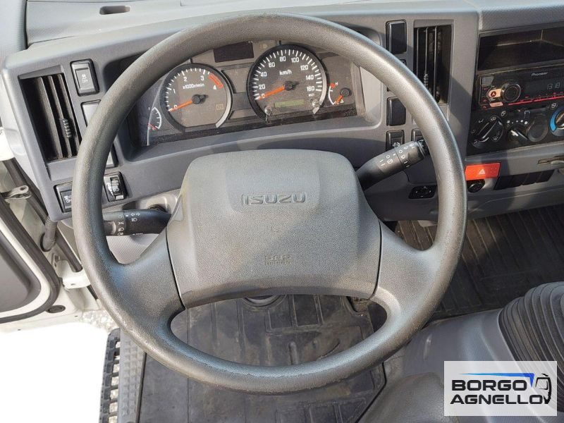 Isuzu P75