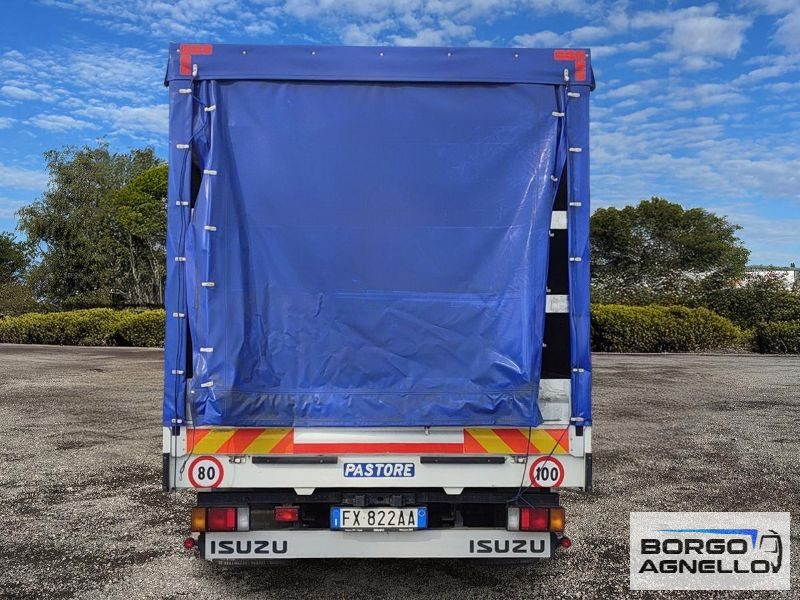 Isuzu P75